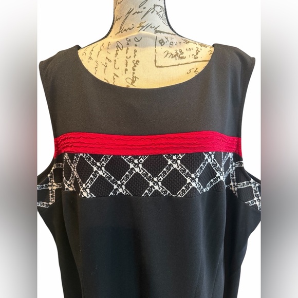 Maya Brooke Black and Red Maxi Dress with Red Blazer - Picture 9 of 12